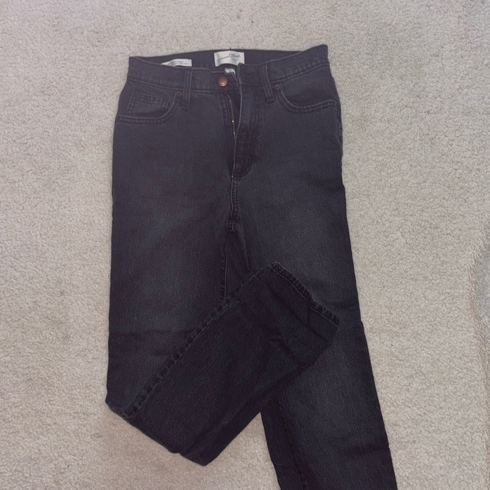 Universal Thread Black High Rise 90s Straight Jeans